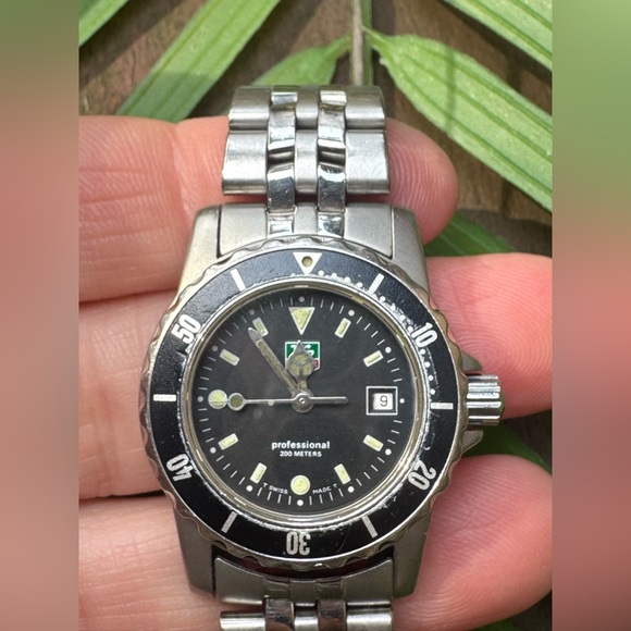 Vintage TAG HEUER Women\'s Watch Professional 200m WD1410-G-20 28mm Diver main image 6